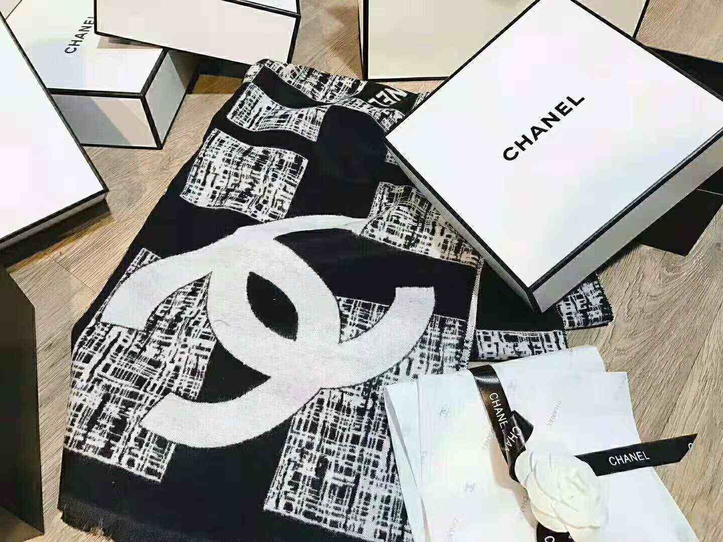 香奈儿chanel羊绒围巾是哪里生产的?